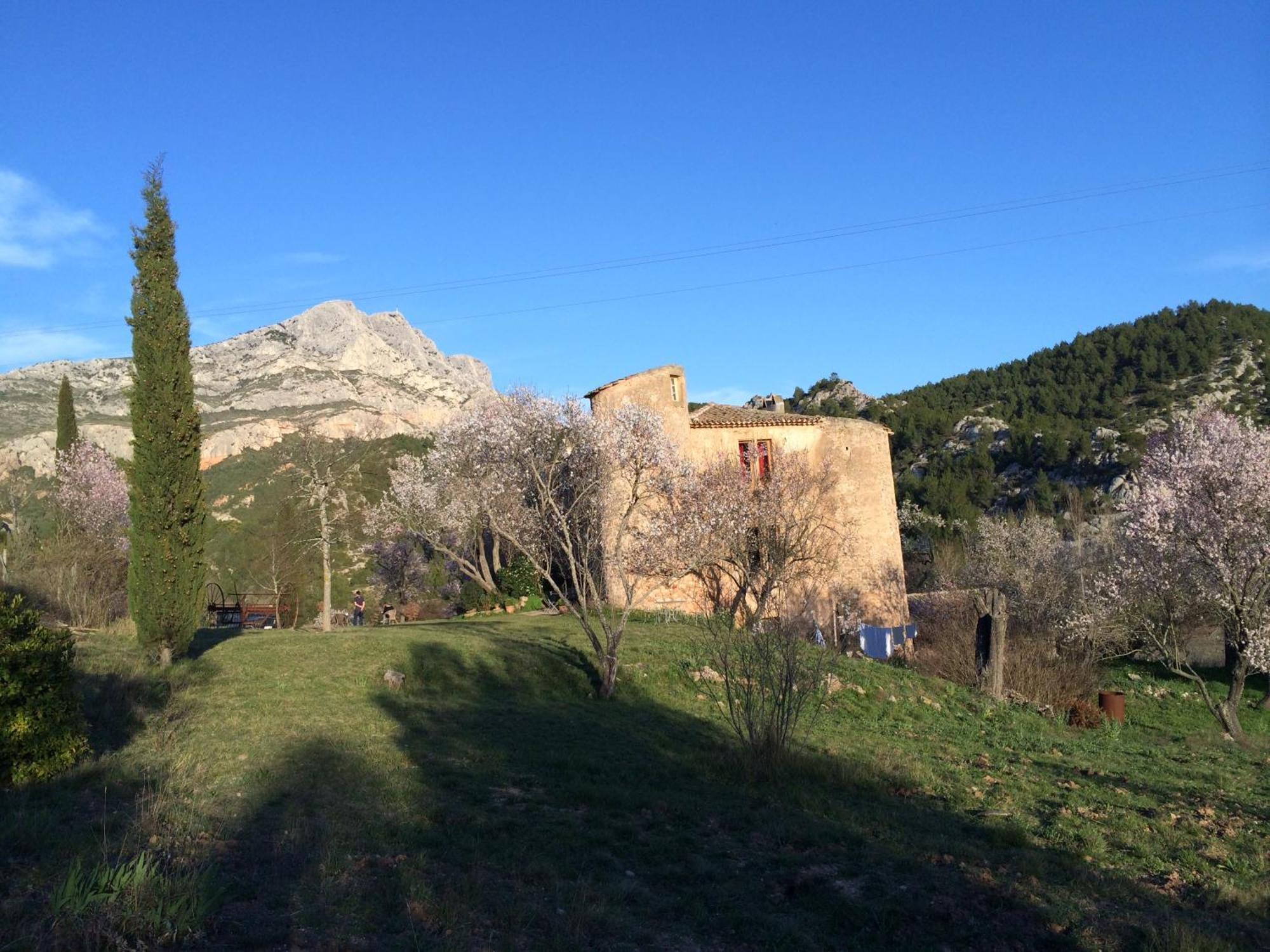 Maison A Aix En Provence Au Pied De La Sainte Victoire Beaurecueil Екстериор снимка